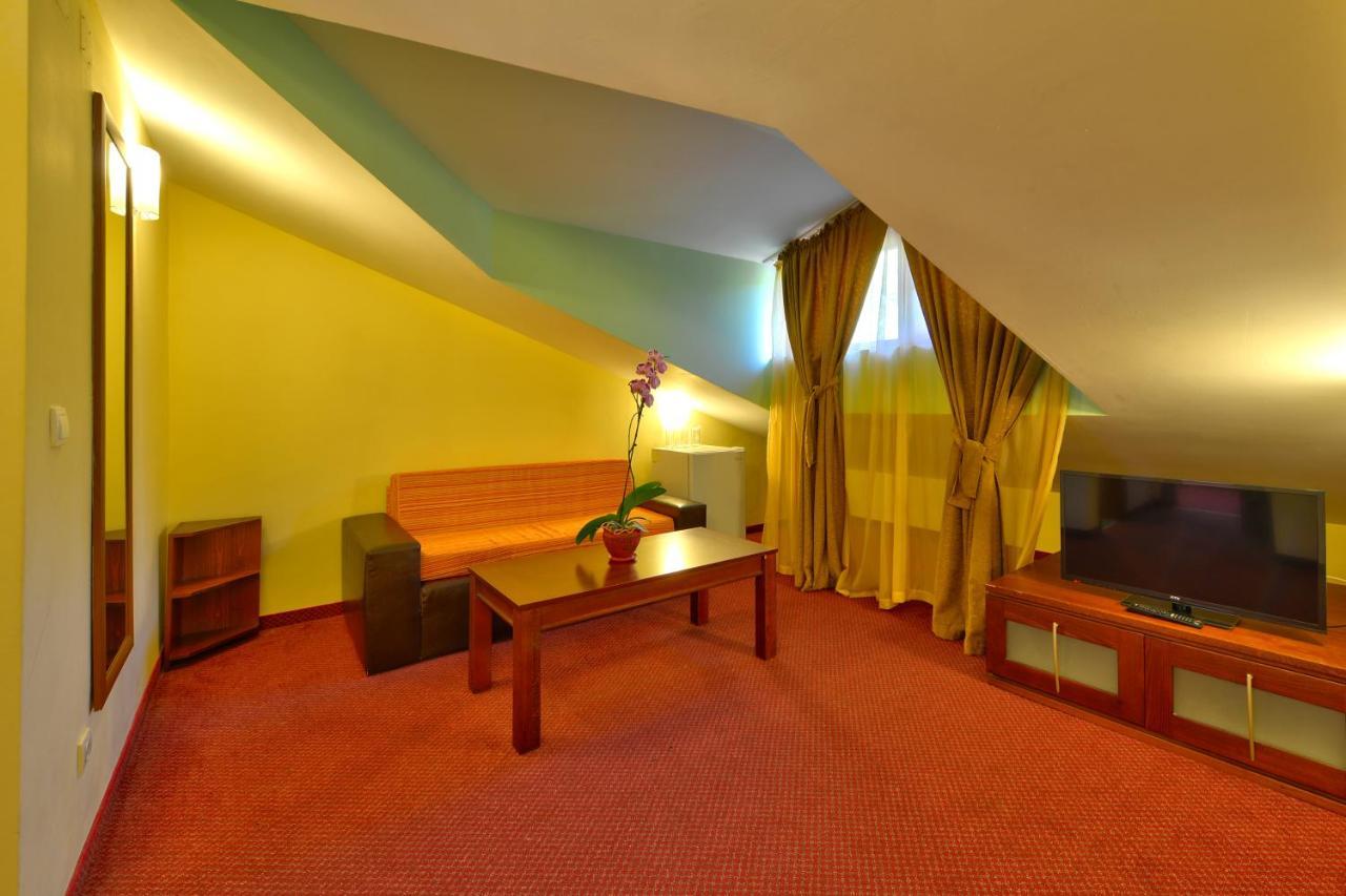 Balkan Hotel Chiflik Esterno foto