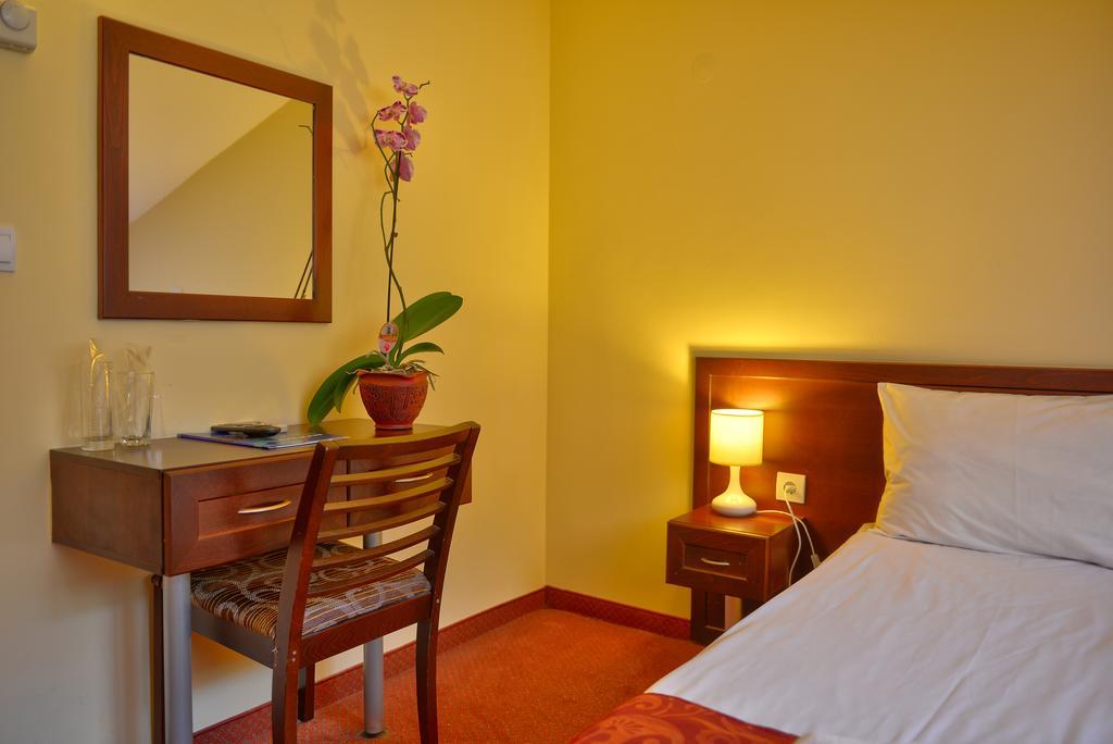Balkan Hotel Chiflik Esterno foto